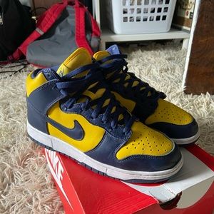 Nike Dunk High Michigan